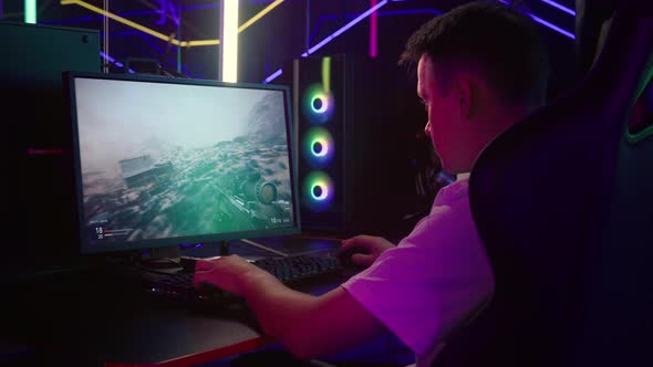 Player defeated during challenging mission in modern FPS pc video game alt