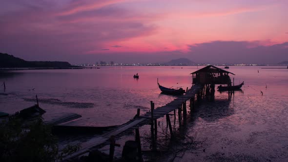 Timelapse gorgeous sunrise over the fisherman pier