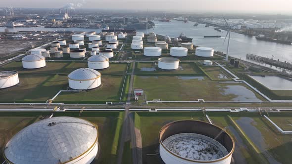 Commercial Petrochemical Oil Gas Fuel Storage Crude Energy Silos Terminal at Large Industrial Port