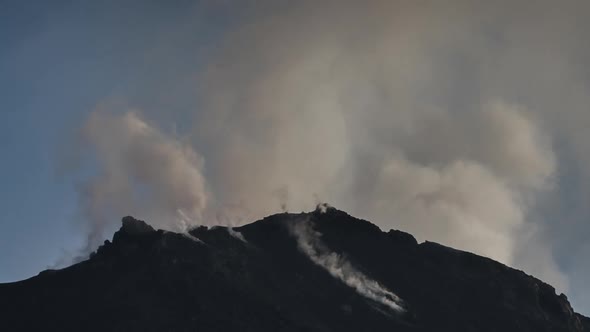 volcano sicily stromboli lava active italy mountain explosive smoke