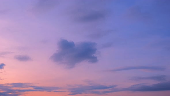 4K UHD : Timelapse of beautiful sky with clouds background