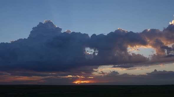 Beautiful Sunrise Timelapse with Cumulus Clouds