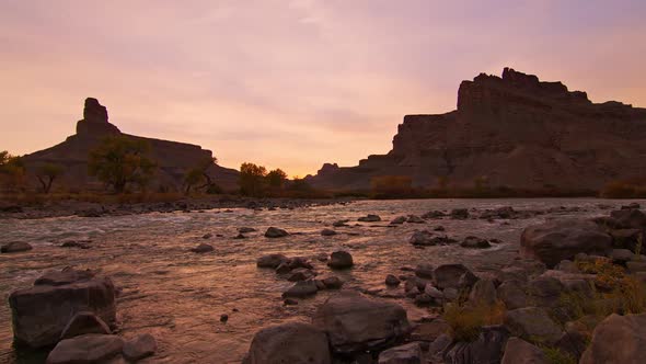 Panning over the Green River during sunset in Utah