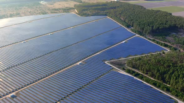 Concentrated Solar Power Systems Using Lenses or Mirrors