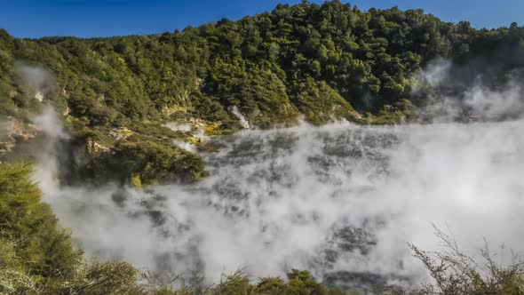 New Zealand geothermal hot lake