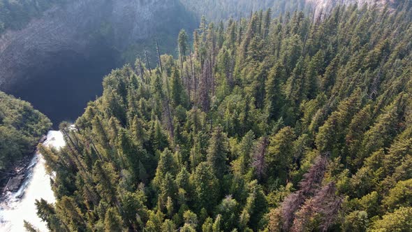 Edge of the impressive Helmcken Falls along the Murtle River in Wells Gray Provincial Park in Britis