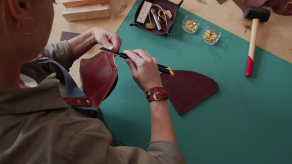 Currier Making Leather Bag