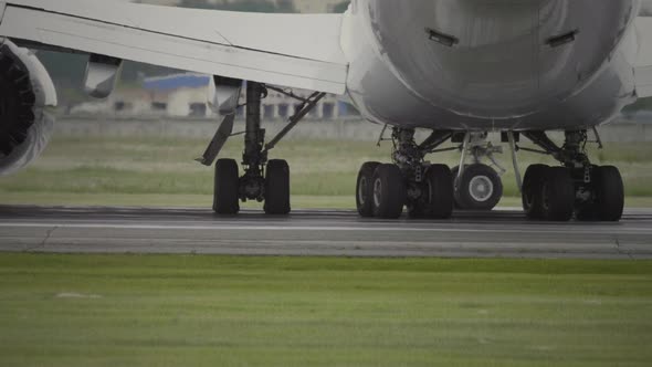 Widebody aircraft chassis close-up