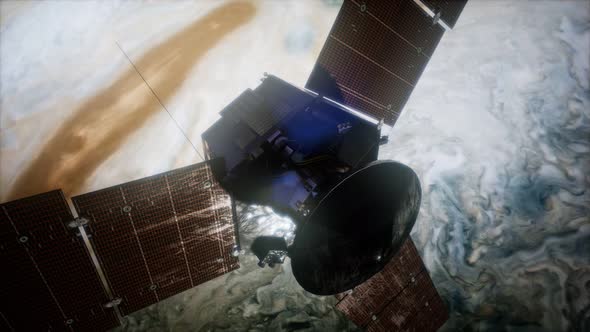 Juno Sattelite Orbiting Jupiter alt