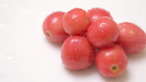 Water particles on small amount of cherry tomatoes