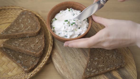 Making Healthy Sandwiches with Cottage Cheese