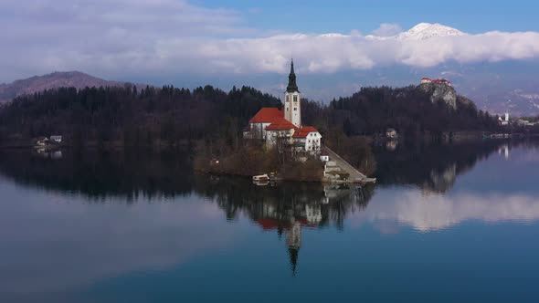 Bled Lake and Marijinega Vnebovzetja Church