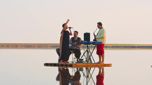 Music Performance in the Middle of the Sea, Music Instruments and Singing, 