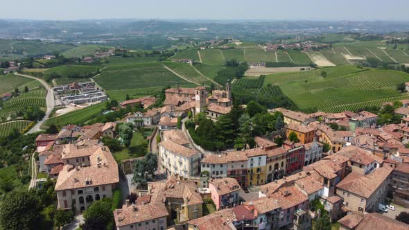 Neive Town in Langhe Monferrato Vineyard Hills, Piemonte