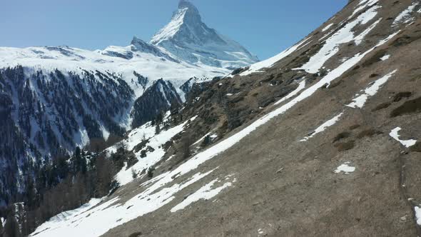 High jib up of a Distant mount Matterhorn