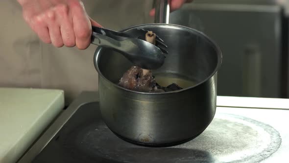 Lamb Shank Saucepan