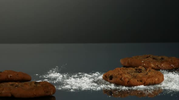 Cookies falling and bouncing in ultra slow motion 1500fps - reflective surface - COOKIES PHANTOM 063