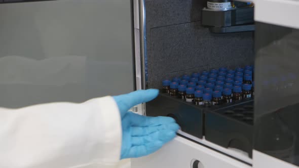 Analytical Chemist Takes a Vials To Auto Sampler of HPLC System