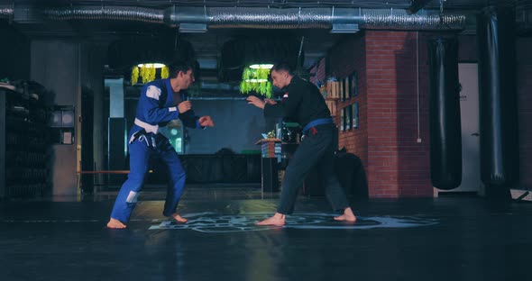 Jujitsu Fighters Train in the Fight Club