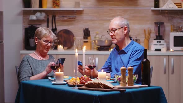 Using Phones During Romantic Dinner