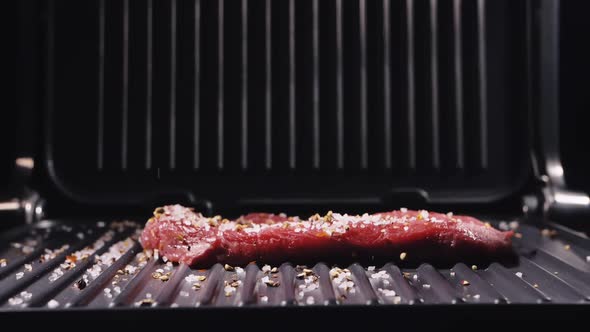 Delicious Juicy Meat Steak Toss Grill