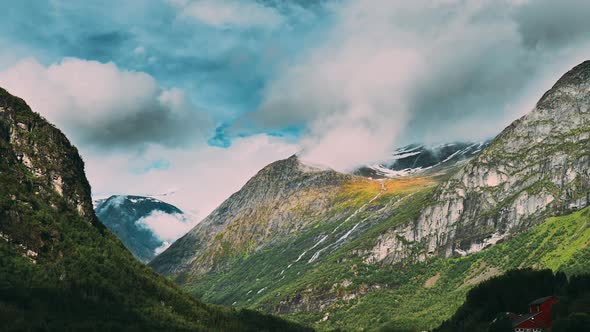 Stardalen Skei I Jolster Jostedalsbreen National Park Norway