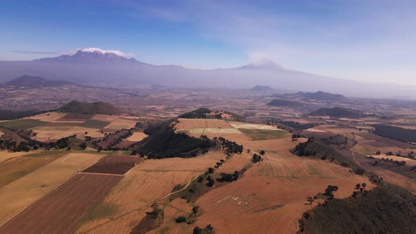 The amazing view of Volcanoes near Mexico city