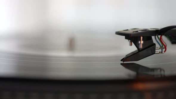 Turntable with Spinning Vinyl 18