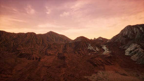 Amazing Sandstone Formations in Famous Sunset at Monument Valley alt