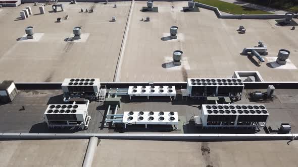 Ventilation Heater and Air Conditioning on the Roof of Mall