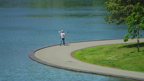 A walk around Beaver Lake