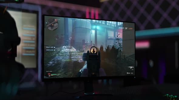 Successfully defusing the bomb and winning an internet shooter game round alt