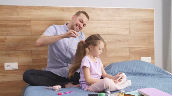 Responsible Good Father Dad Braiding Little Daughters Hair Preparations for School