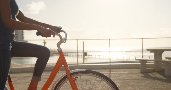 Couple with bicycle in the beach 4k