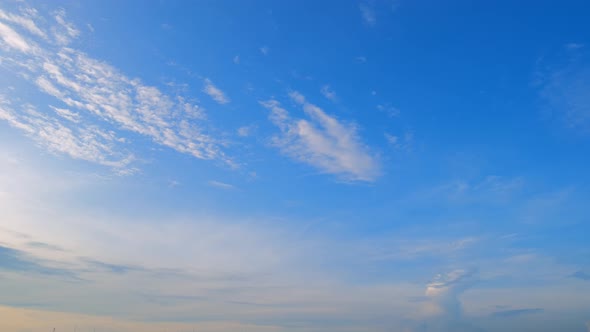 4K Sky Time lapse, Clear very nice soft blue sky, white rolling