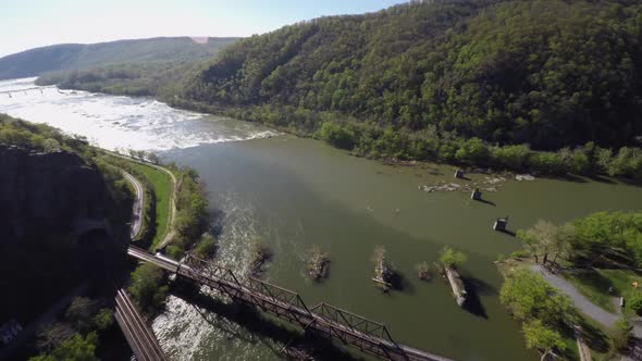 Harpers Ferry National Park is situated at the confluence of the Potomac & Shenandoah rivers where M