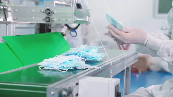 Face Mask Production Line in Modern Factory