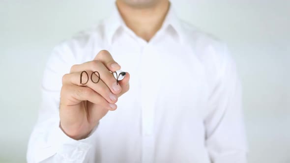 Do You Speak Italian Man Writing on Glass alt