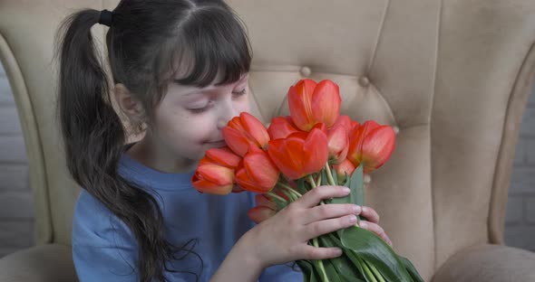 Posing with tulips. 