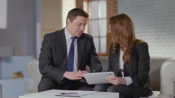 Business Colleagues at Meeting, Man Woman Discussion Slow-Motion