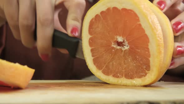 Slicing Oranges Into Rounds