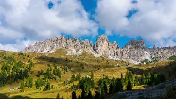 Time Lapse of Dolomites Italy, Pizes de Cir Ridge