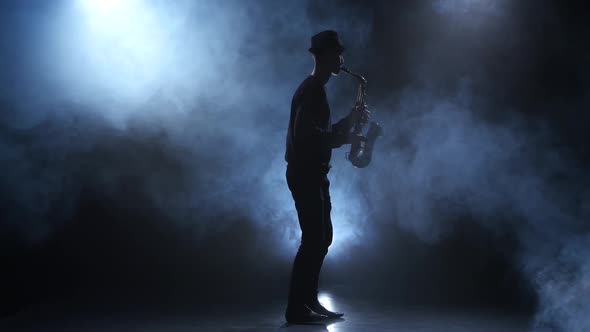 Slow Motive on the Saxophone, Musician in a Smoky Studio