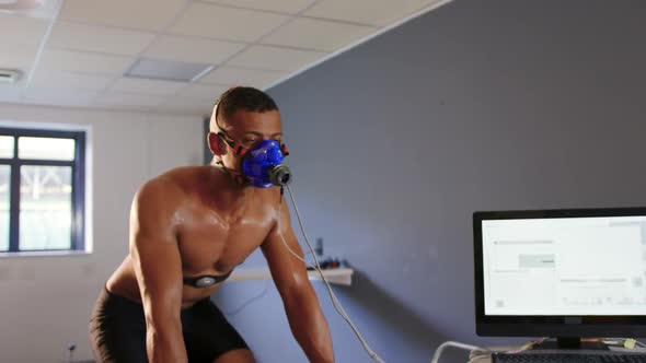 Cyclist using metabolic gas analyser