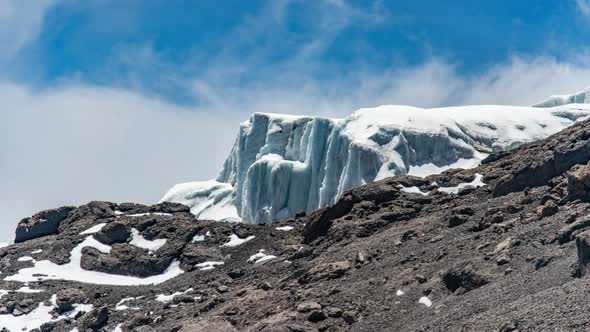 Cinemagraph of a large mountain glacier.