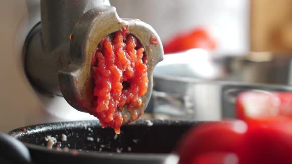 Process of Cooking Tomato Paste in Meat Grinder
