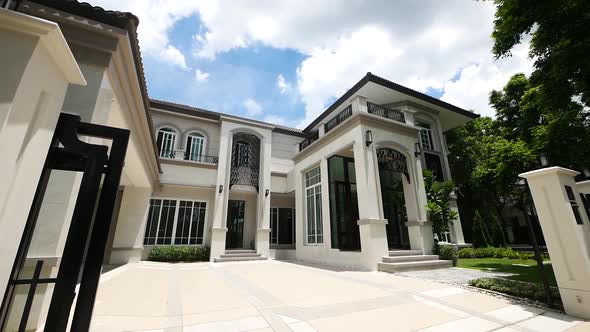 Modern Luxury Mansion Exterior Design