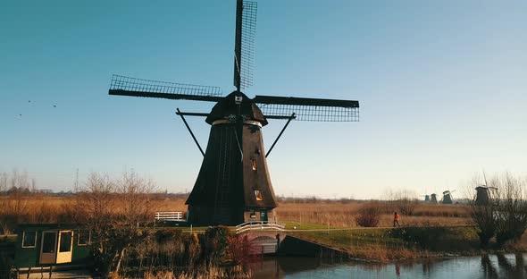 Kinderdijk Aerial 4K