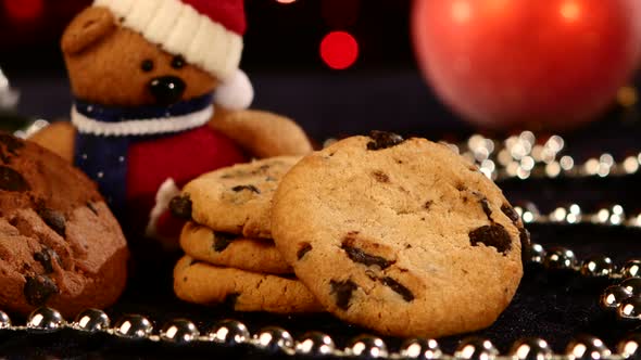 Christmas Tree, Cookies with Decoration, Pine Cone on Black, Beads, Bokeh, Light, Garland, Cam Oves