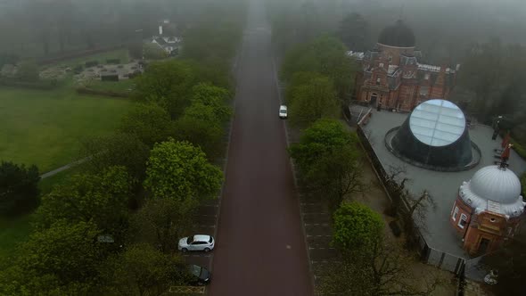 Foggy view of the building in London